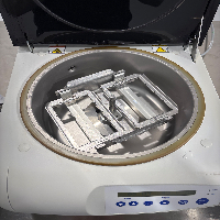 Eppendorf 5305 Concentrator Plus Centrifuge image 2